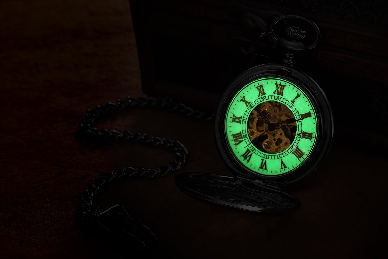 Classic Pocket Watch Luminous Dial Hand Wind Mechanical Carved Skeleton