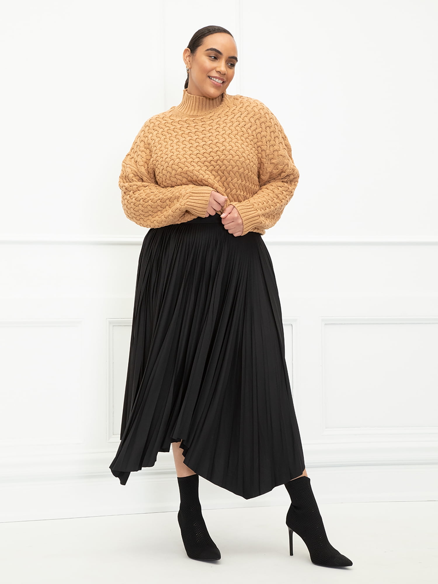 Plus size top black pleated skirt