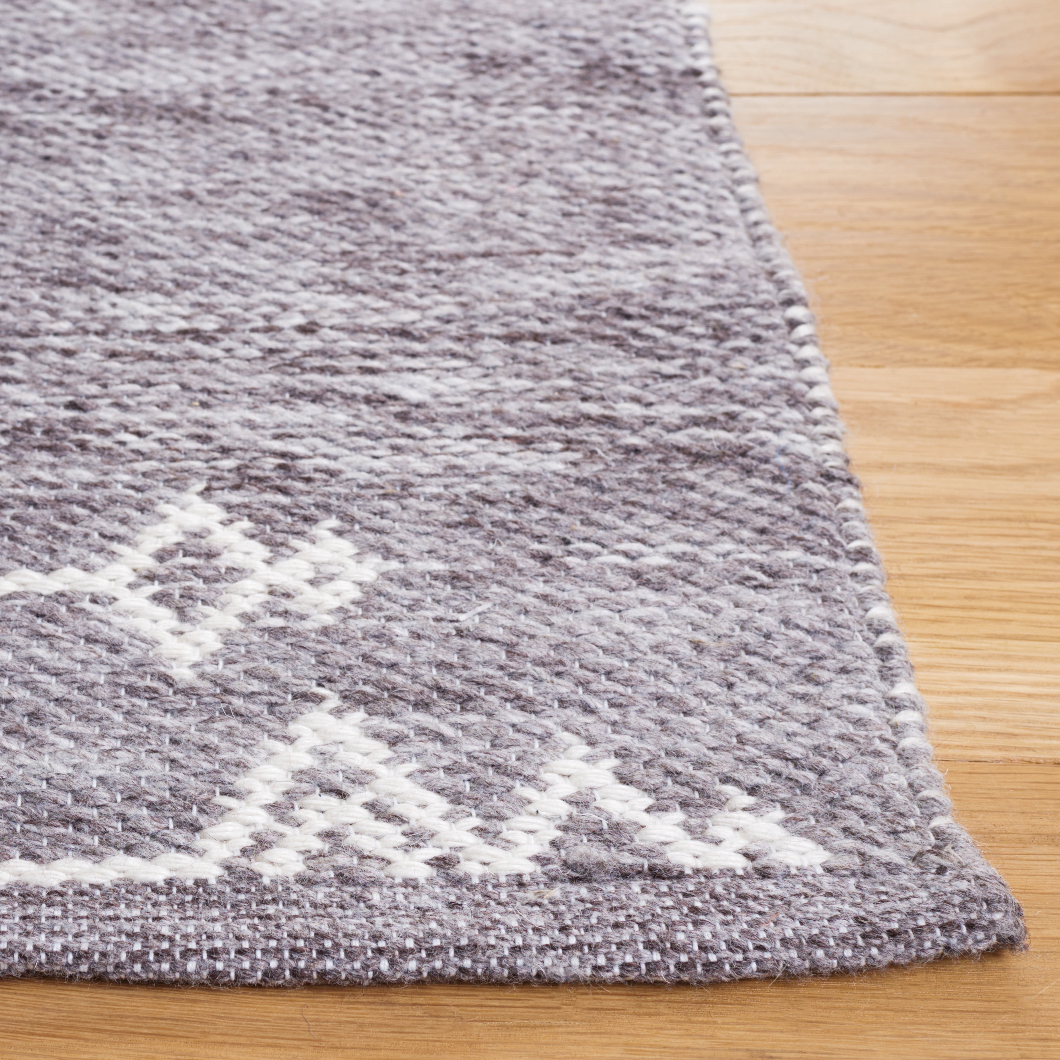 Safavieh Kilim George Geometric Polyester Area Rug, Gray/Ivory, 8' x 10'