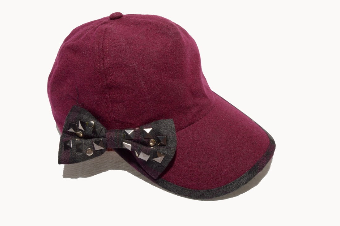 womens burgundy hat