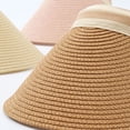 thumbnail image 3 of Qarigey Sombrero para el sol para mujer con ajuste elegante y cómodo Sombreros para el sol Gorra para el sol para mujer Amplia aplicación Sombreros color blanquecino, 3 of 6