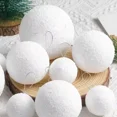 thumbnail image 5 of Bolas de nieve navideñas grandes, bolas de espuma blanca, adornos navideños para árbol de Navidad, bolas colgantes, decoración para fiesta de Año Nuevo y hogar, 5 of 5