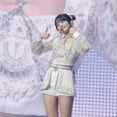 thumbnail image 3 of Ropa de baile de grupo femenino coreano Kpop, jazz, hip hop, disfraces de actuación en el escenario, tops cortos blancos, pantalones cortos ajustados, atuendos rave, 3 of 5