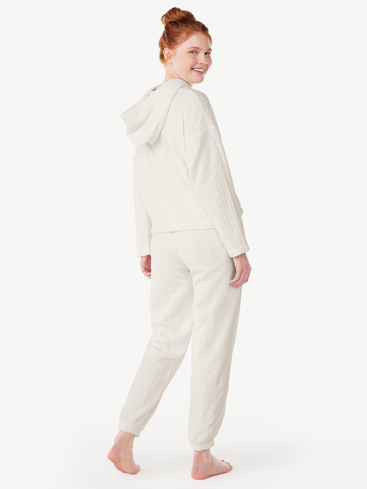 Joyspun Women’s Plush Pajama Set, Sizes XS to 3X