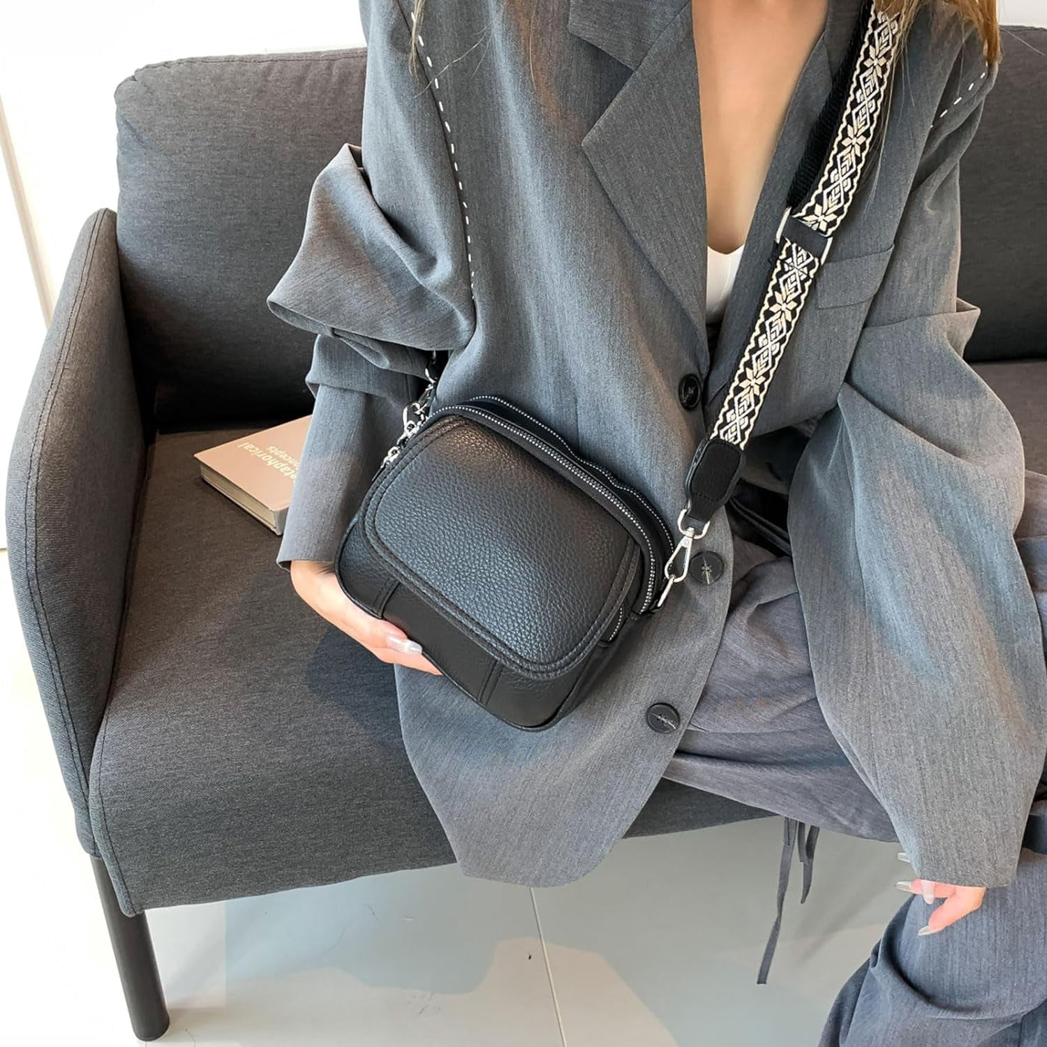 Crossbody Bags for Women,Small Crossbody Purse with Adjustable Shoulder Strap,Vegan Leather Small Handbags for Women
