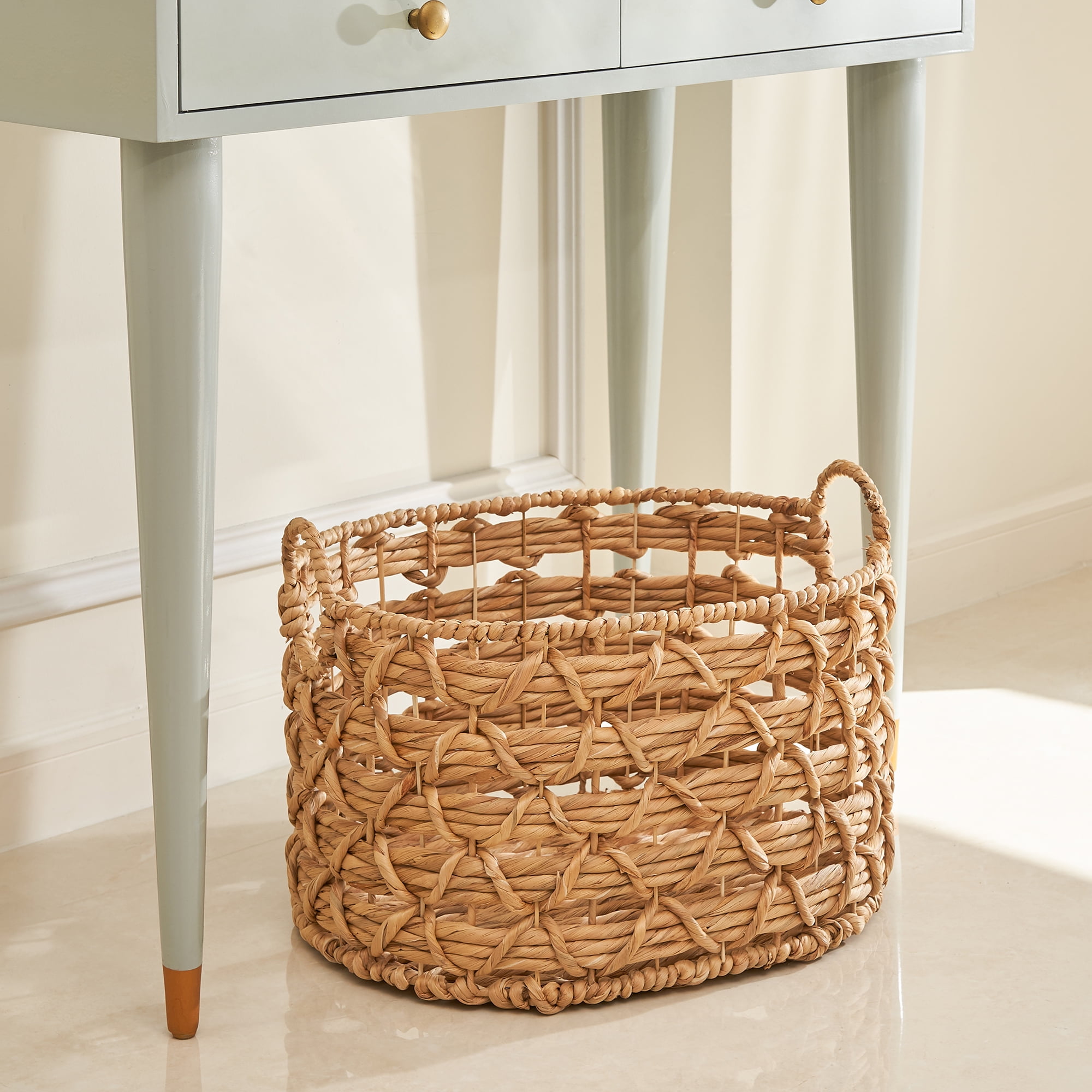 Camila 20-Inch Oval Hand-woven Water Hyacinth Storage and Laundry Basket - Size L
