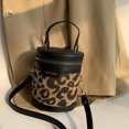 thumbnail image 2 of Bolsa estampado de mujer Mini de cubo cilíndrico de invierno (leopardo negro) Likrtyny Para Estrenar, 2 of 9