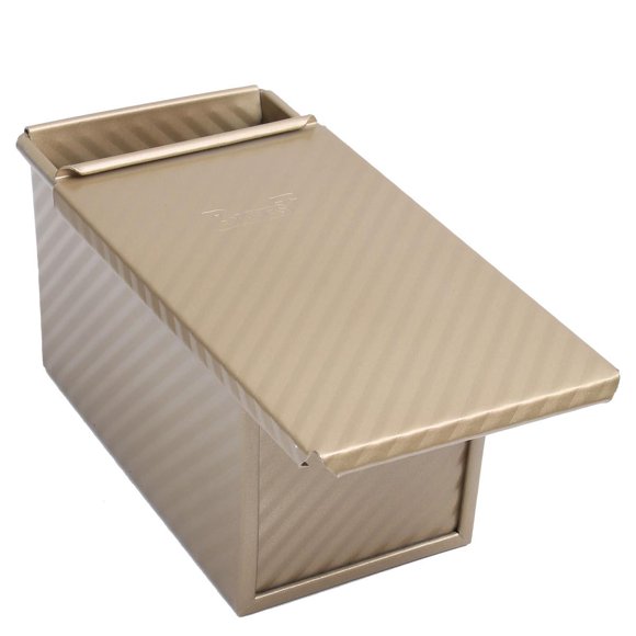 UPKOCH monfish Pullman Loaf Bread Toast Mold corrugated loaf w lid 1lb dough Alluminumed Steel Non Stick Gold (8.5X4.75X4.375INCH)