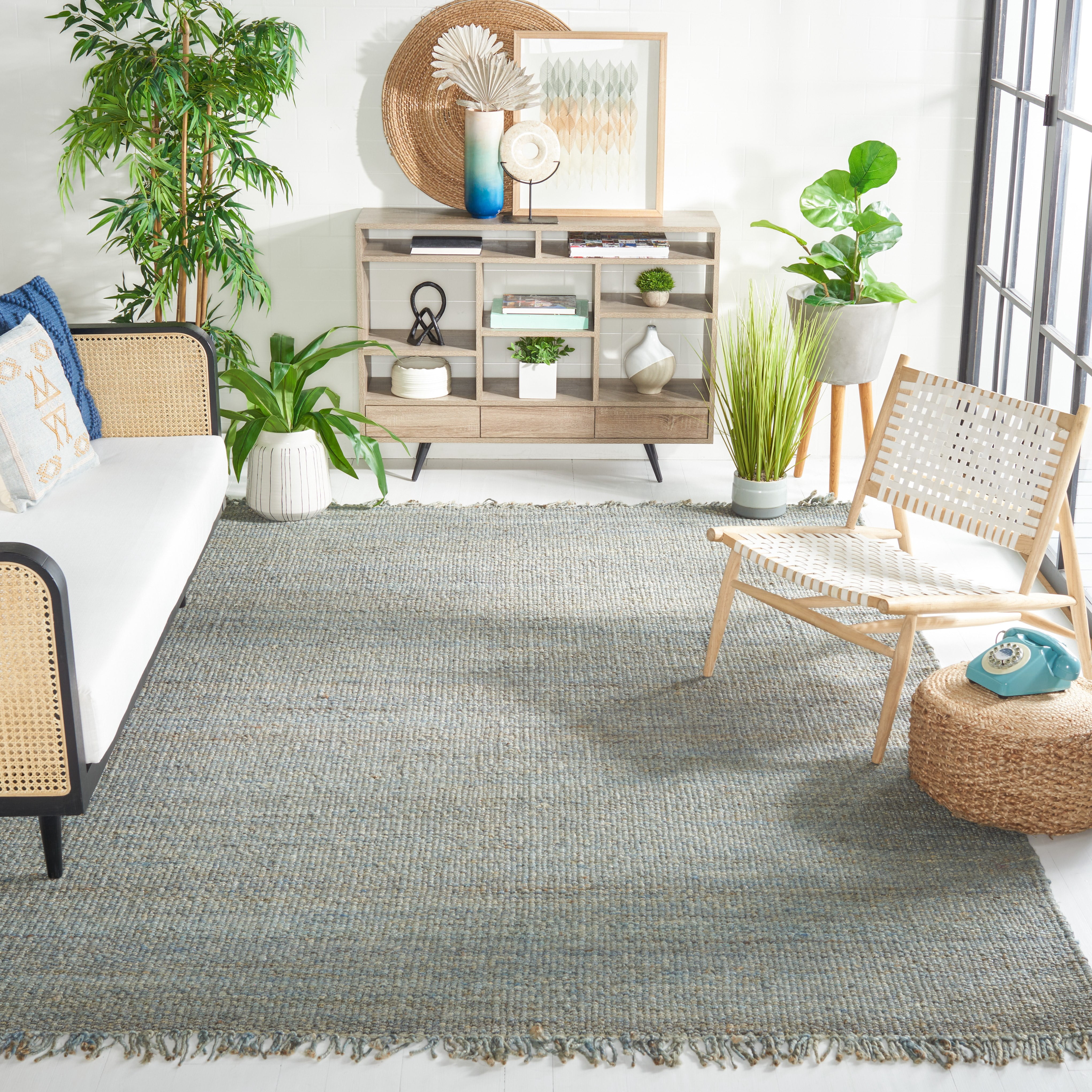 SAFAVIEH Natural Fiber Clara Solid Area Rug, Blue, 4' x 6'