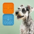 thumbnail image 4 of Almohadilla para lamer de silicona para perros, tazones dispensadores para alimentador lento, alimentación para gatos y mascotas, juguetes para lamer, - Naranja azul, L Sunnimix Alfombrilla para lamer, 4 of 7