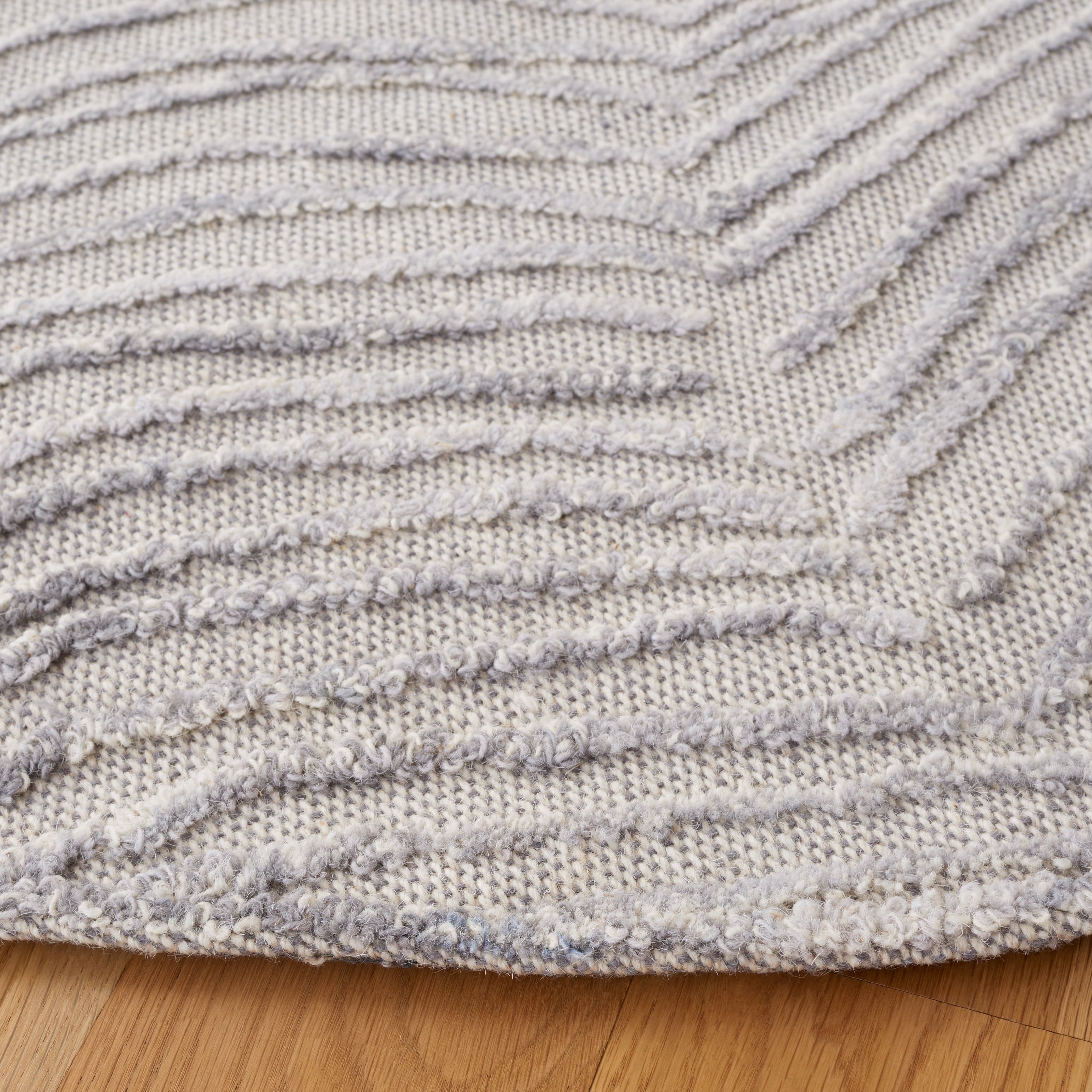 SAFAVIEH Trace Jimney Abstract Area Rug, Grey/Ivory, 6' x 6' Round