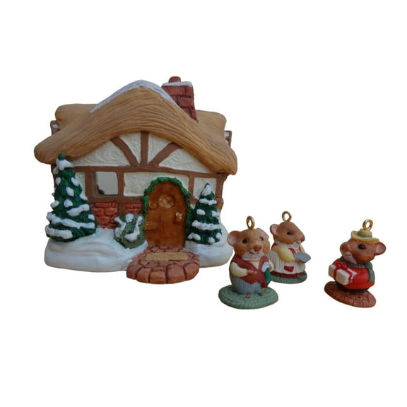 Hallmark Ornament a Moustershire Christmas