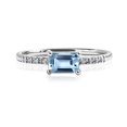 thumbnail image 1 of JeenMata Anillo de Compromiso Solitario de Aguamarina de Talla Esmeralda (Piedra Natal de Marzo) en Oro Blanco de 18 K sobre Plata, 1 of 6