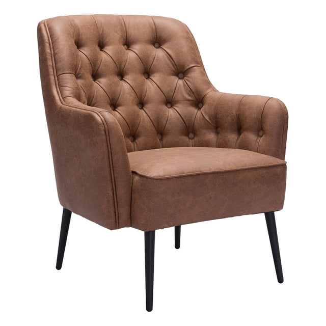 sillon kessa muebles tasmania Sillón en piel sintética color café con respaldo alto capitoné y botones, brazos curvados y asiento rectangular; patas cónicas de acero con recubrimiento en polvo negro; medidas 73.9 x 79 x 89.9 cm; estilo boho chic y deco retro para sala u hospitalidad; a menudo usado como silla de lectura en rincones pequeños.