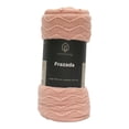 thumbnail image 1 of Frazada Home Trends 1 Pieza Diseño zigzag Color Rosa, 1 of 4