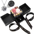 thumbnail image 1 of Collar Lebana con 2 rosas preservadas con corazones de I Love You, 1 of 7