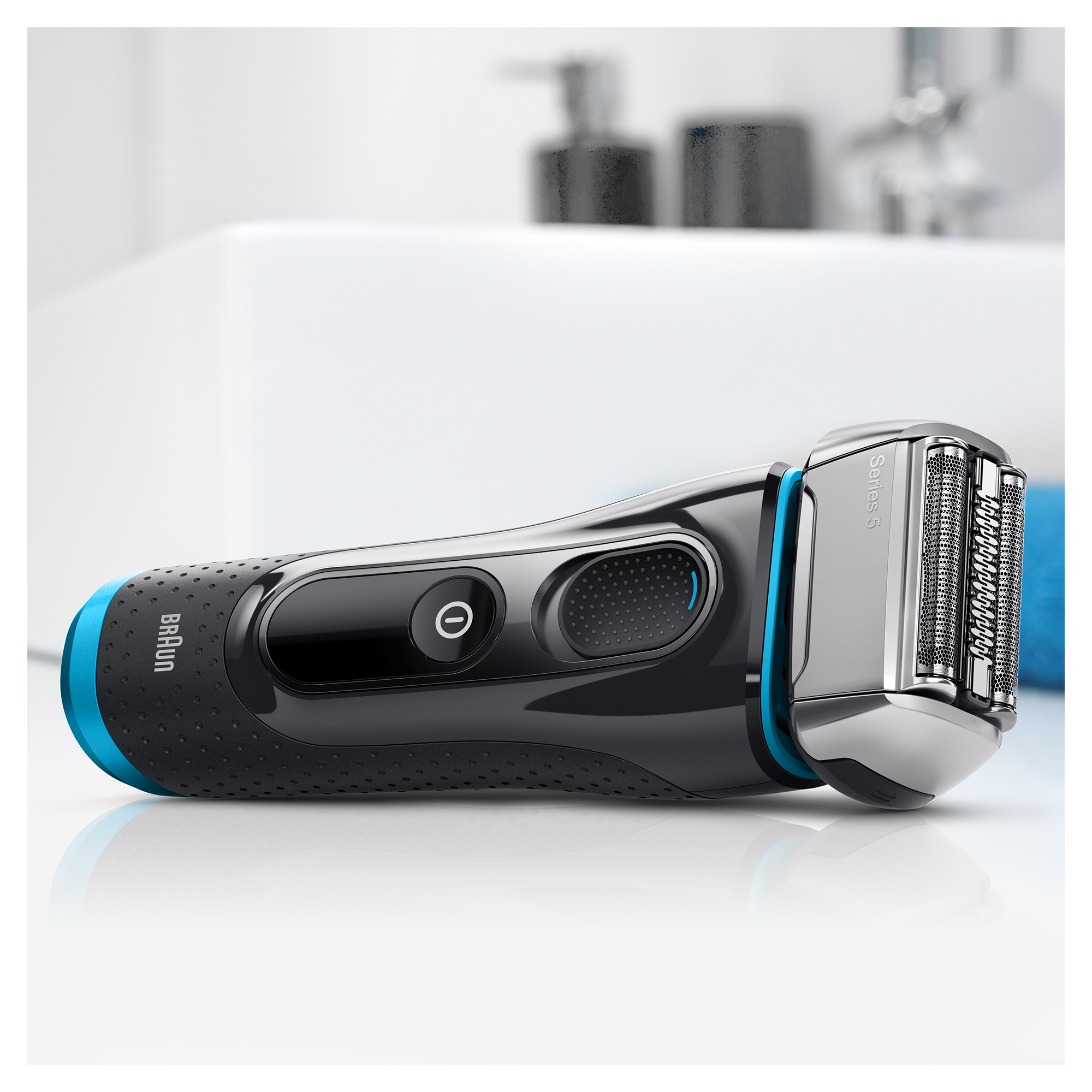 Braun Series 5 5190cc Mens Wet Dry Electric Shaver with Clean Station - image 5 of 7