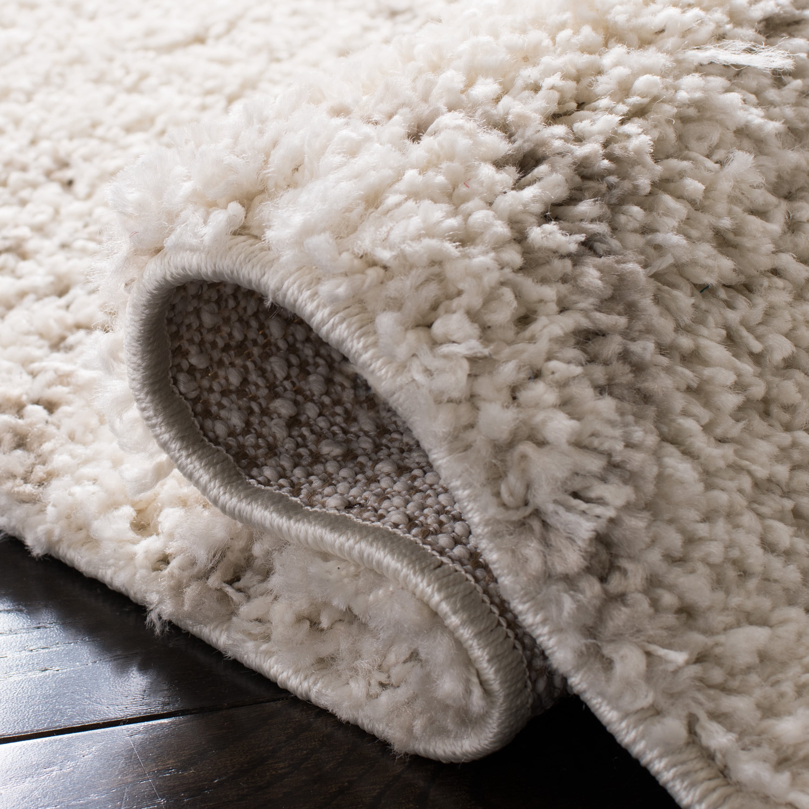 SAFAVIEH Arizona Basil Geometric Shag Area Rug, Ivory/Beige, 3'2" x 3'2" Round