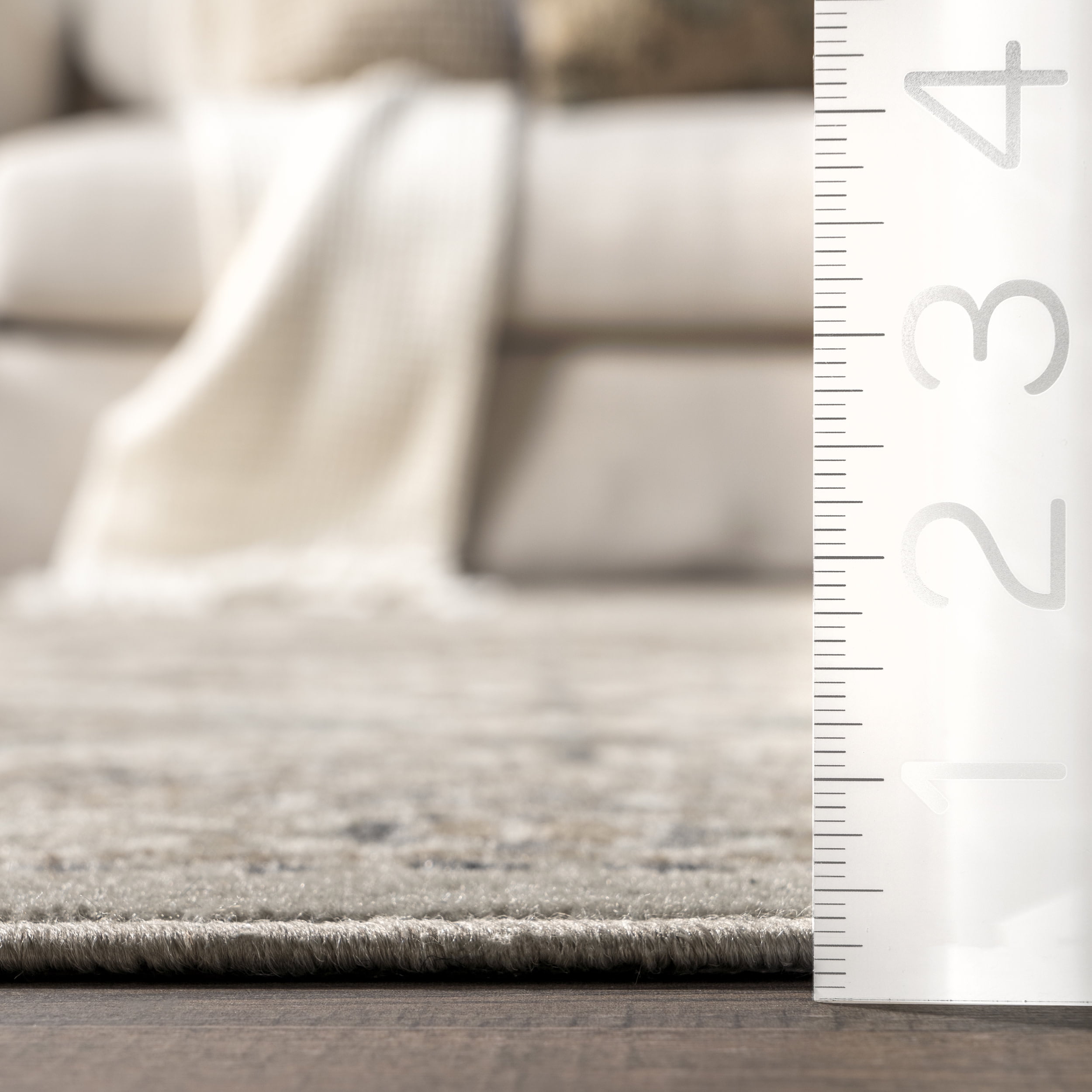 nuLOOM Becca Traditional Tiled Taupe 11' x 14' 6" Transitional Area Rug