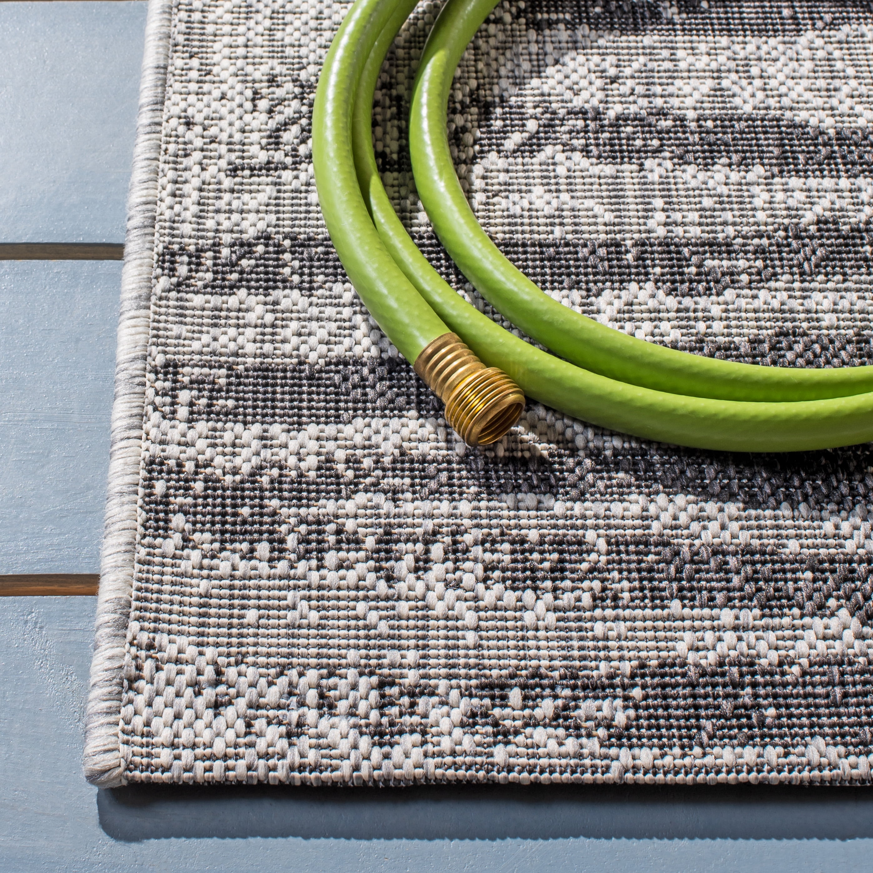 SAFAVIEH Courtyard Thomasina Animal Indoor/Outdoor Area Rug, Grey/Black, 6'7" x 6'7" Square
