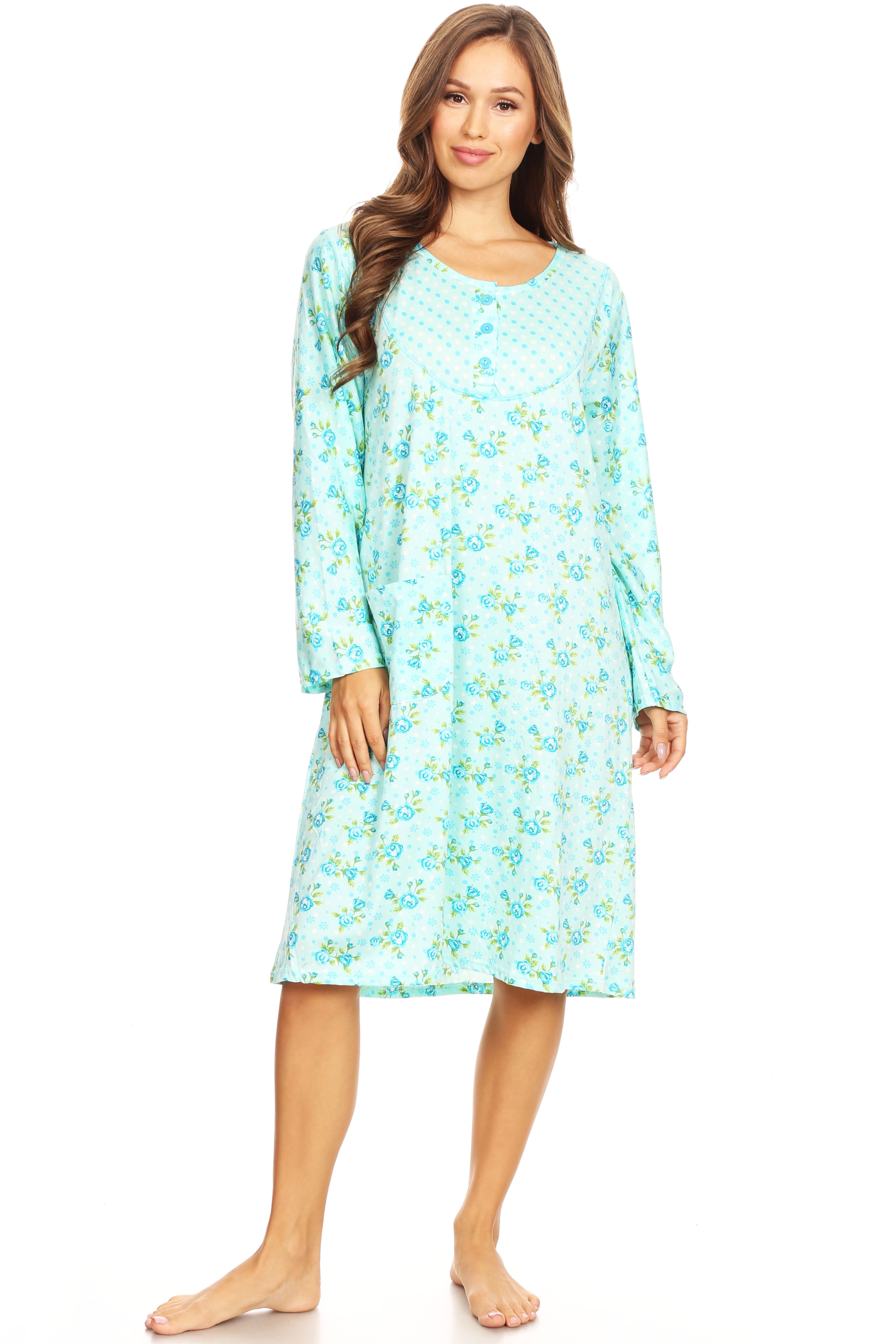 pajamas and night gowns