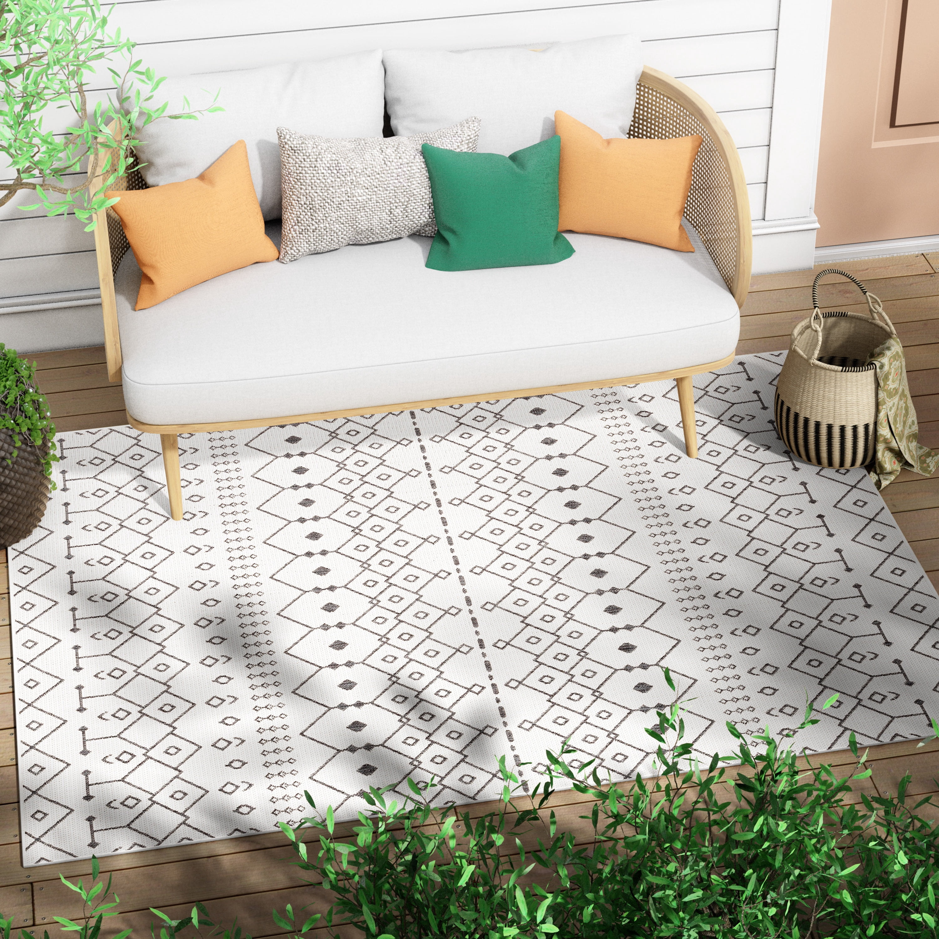 Well Woven 5' x 7' Light Gray Outdoor Rug
