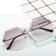 thumbnail image 2 of Lunettes de Soleil Il de Chat Classiques Unisexes Y1128, 2 of 5