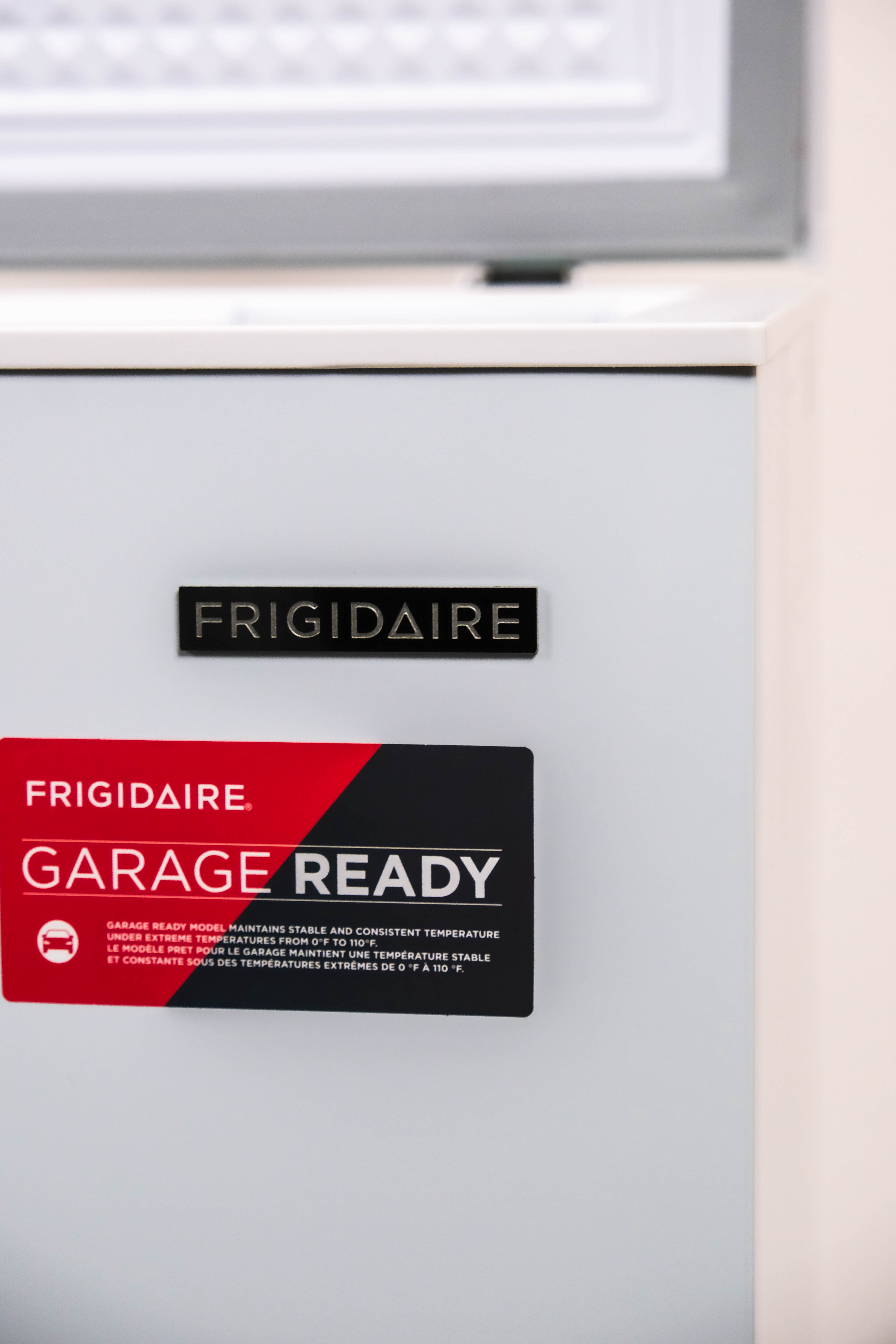 Congélateur coffre Frigidaire 7 pi³ (198 L) pour garage, cuisine ou sous-sol, grande capacité de stockage, blanc
