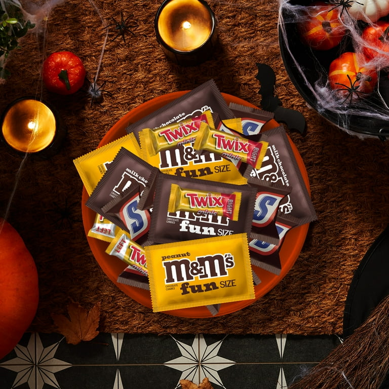 M&M's, Snickers & Twix Halloween Candy Variety Pack - 65 Ct M&M's, Snickers & Twix Halloween Candy Variety Pack - 65 Ct