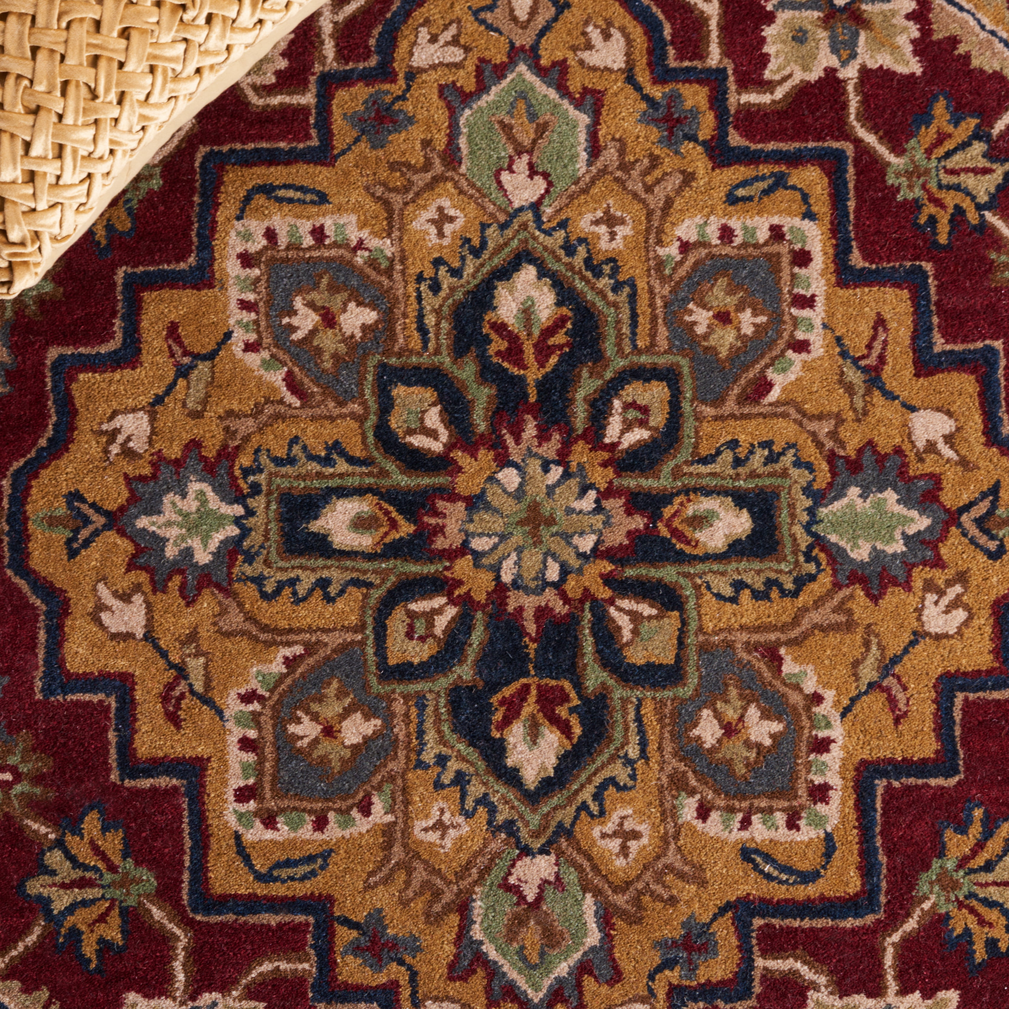 SAFAVIEH Heritage Drummond Oriental Area Rug, Red/Ivory, 6' x 6' Square