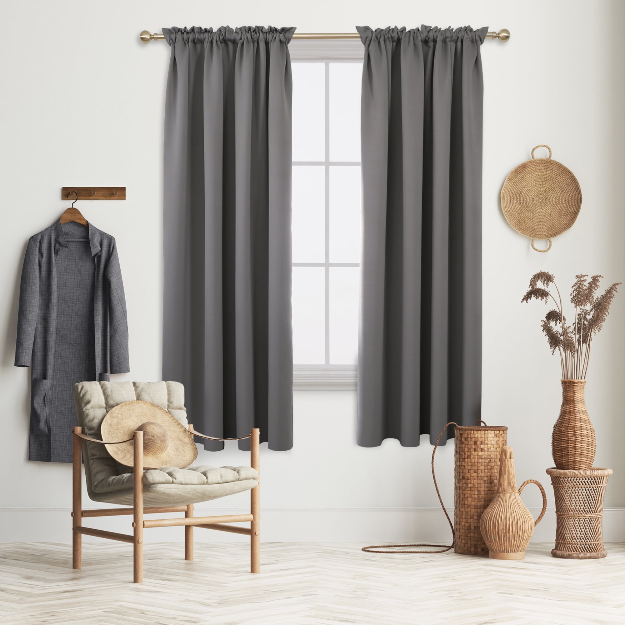 Deconovo Light Gray Blackout Curtains Rod Pocket Curtain Panels Thermal