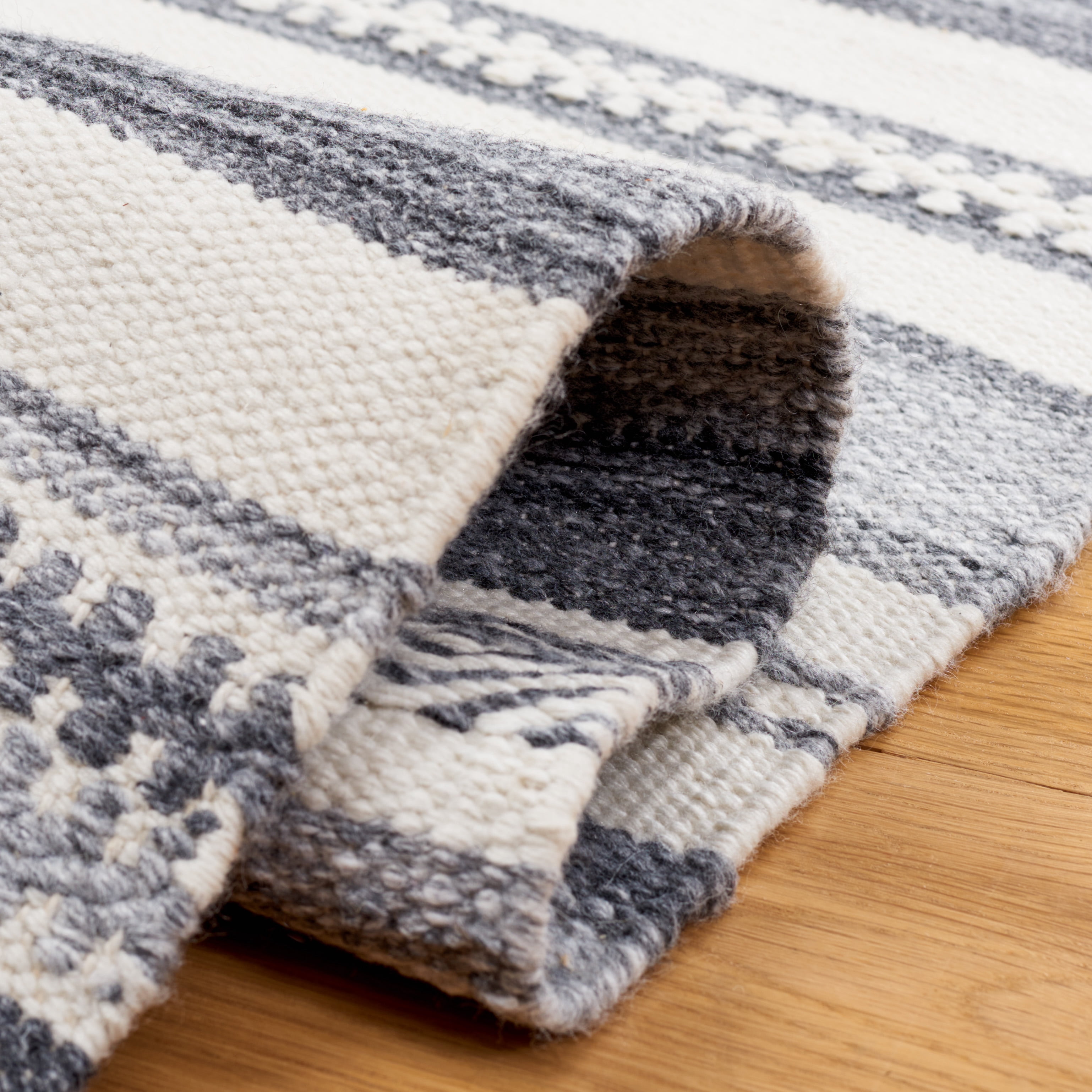 SAFAVIEH Striped Kilim Lagrange Striped Polyester Area Rug, Charcoal/Ivory, 5' x 8'