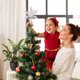 thumbnail image 4 of Adornos de copos de nieve con estrellas doradas y plateadas con purpurina para la parte superior del árbol de Navidad, decoración navideña para el hogar, Año Nuevo 2024, 2025, 4 of 5