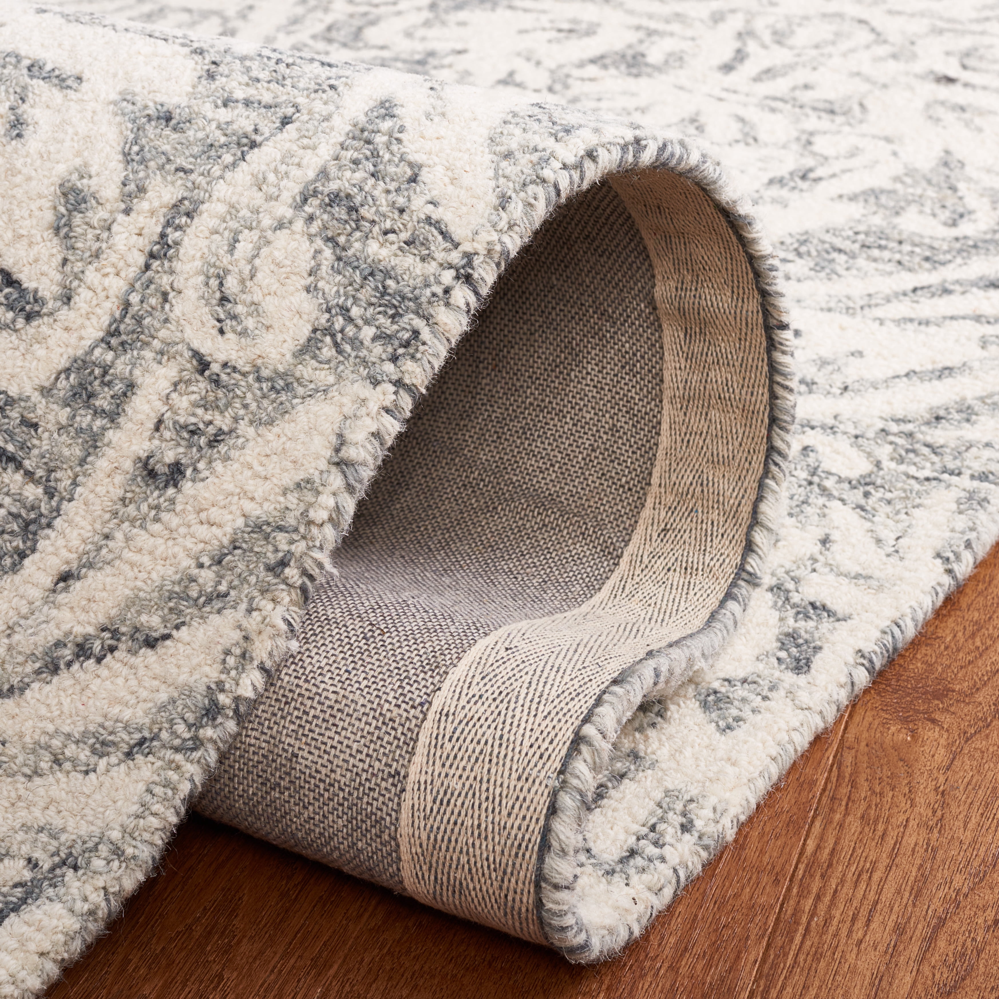 SAFAVIEH Abstract Constantine Damask Wool Area Rug, Ivory/Gray, 6' x 6' Round