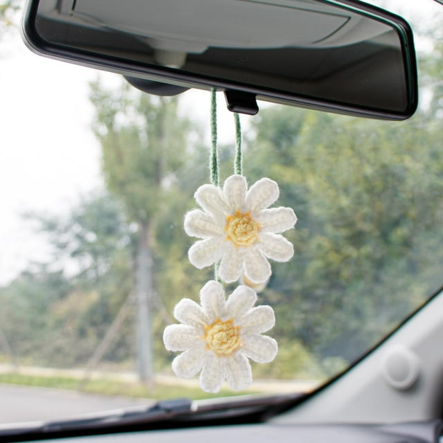 Cute Crochet Daisy Car Mirror Hanging - Handmade Knitted Flower Rear View Mirror Accessory, Aesthetic White Car Decor for Women