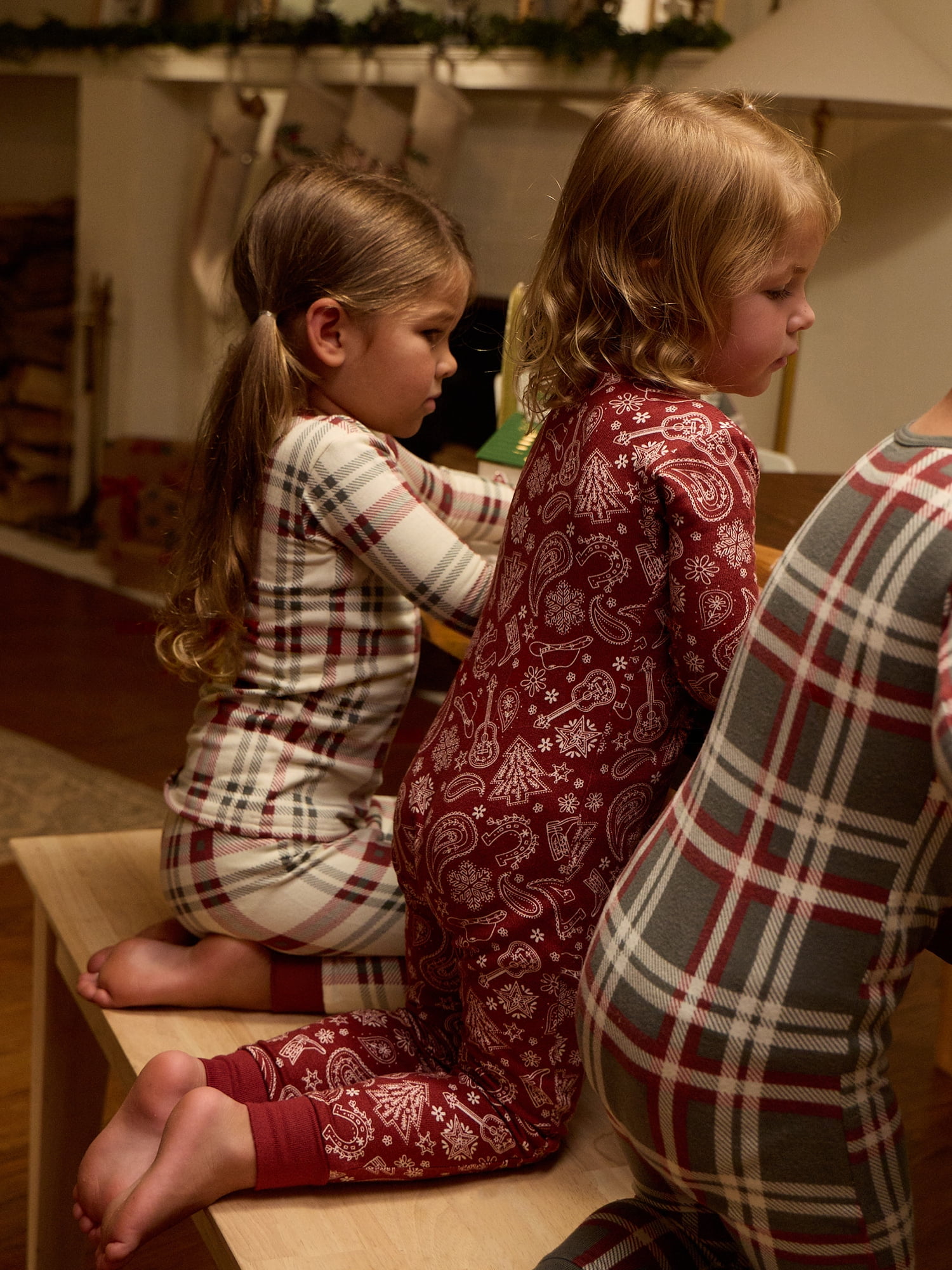 Modern Moments by Gerber Gender Neutral Tight Fitting Christmas Pajama Set, 2-Piece, Sizes 12 Months - 12 Kids