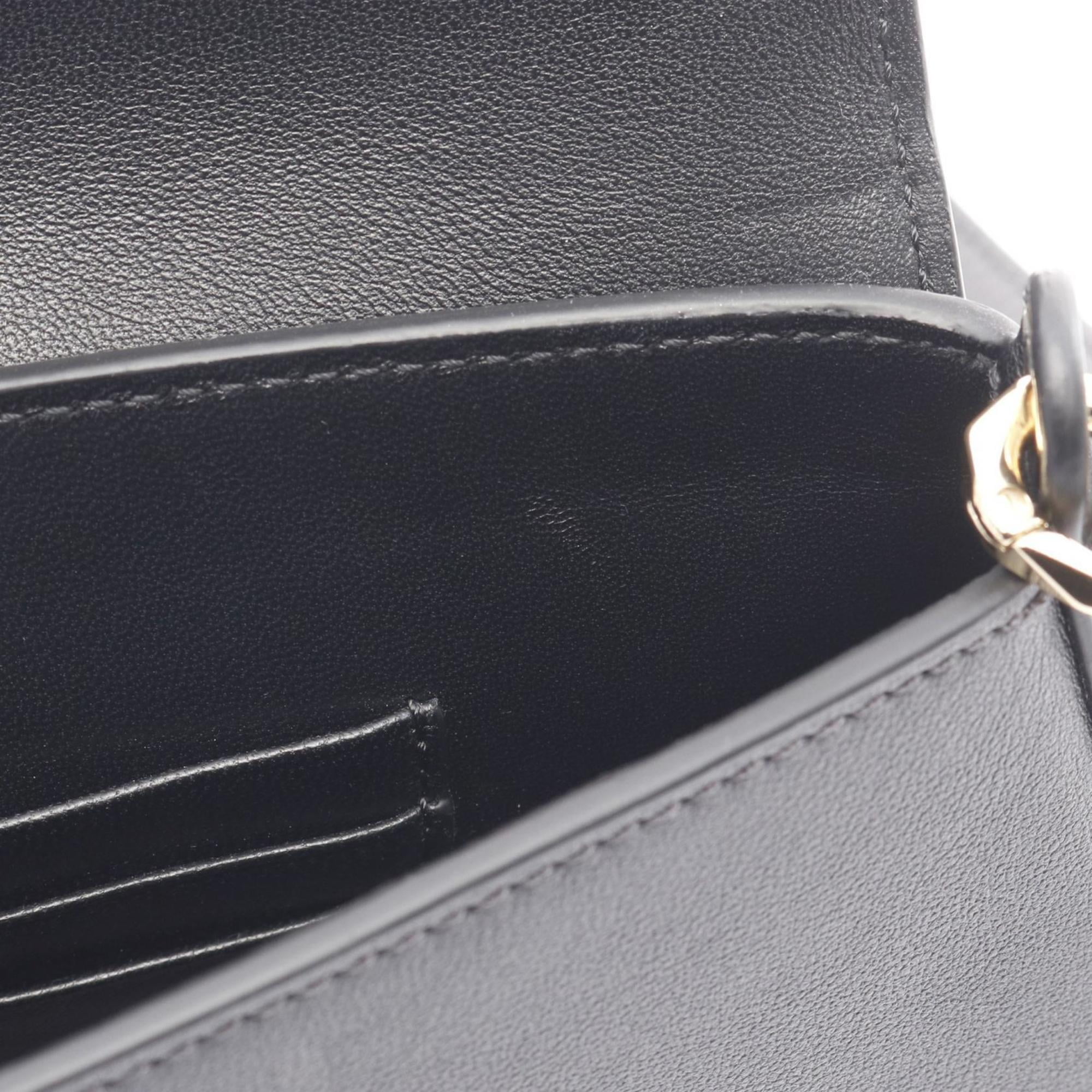 Pre-Owned Valentino Garavani V Shoulder Bag Leather Women's Pre-Owned Valentino Garavani V Shoulder Bag Leather Women's