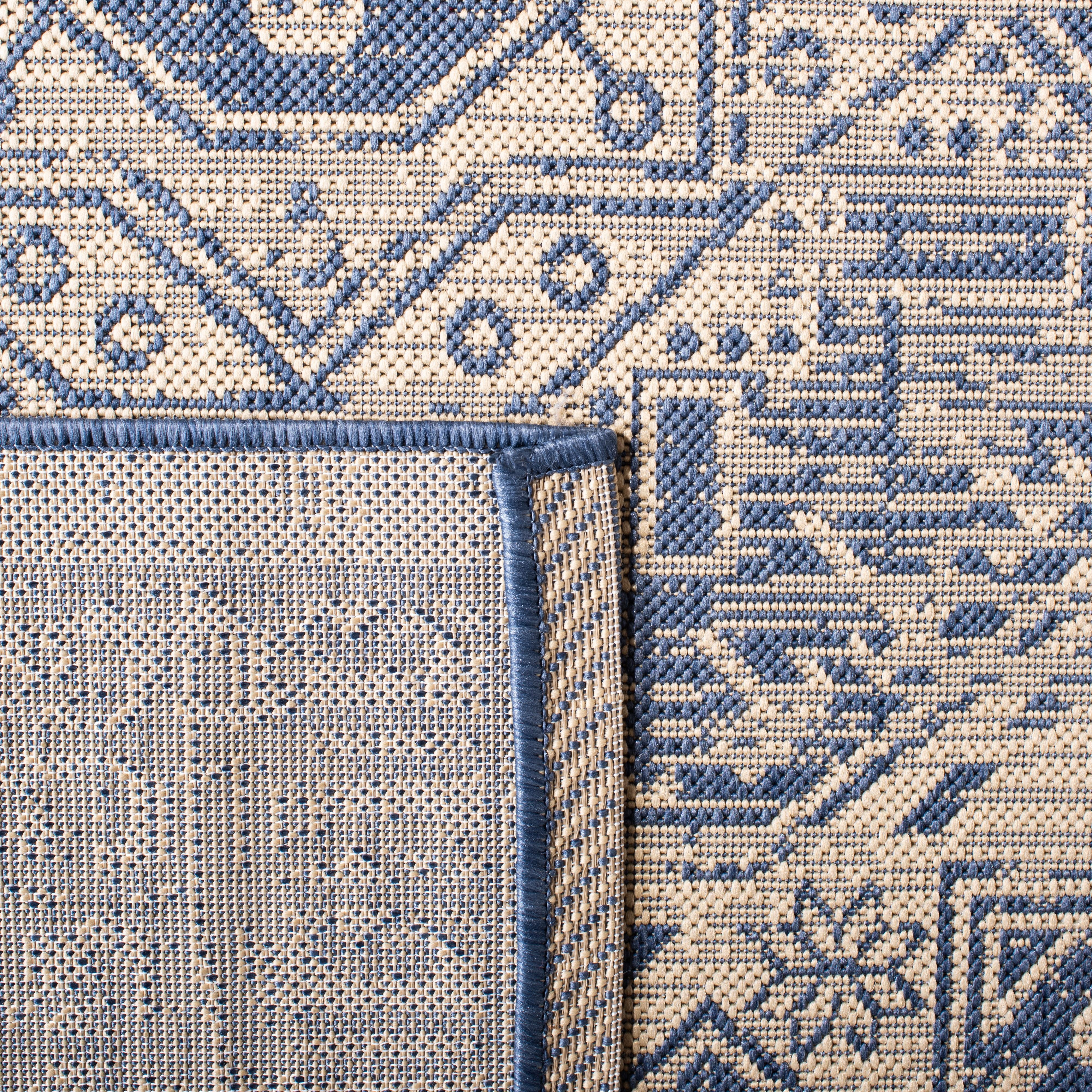 SAFAVIEH Courtyard Tangier Medallion Indoor/Outdoor Area Rug, Beige/Blue, 5'3" x 7'7"