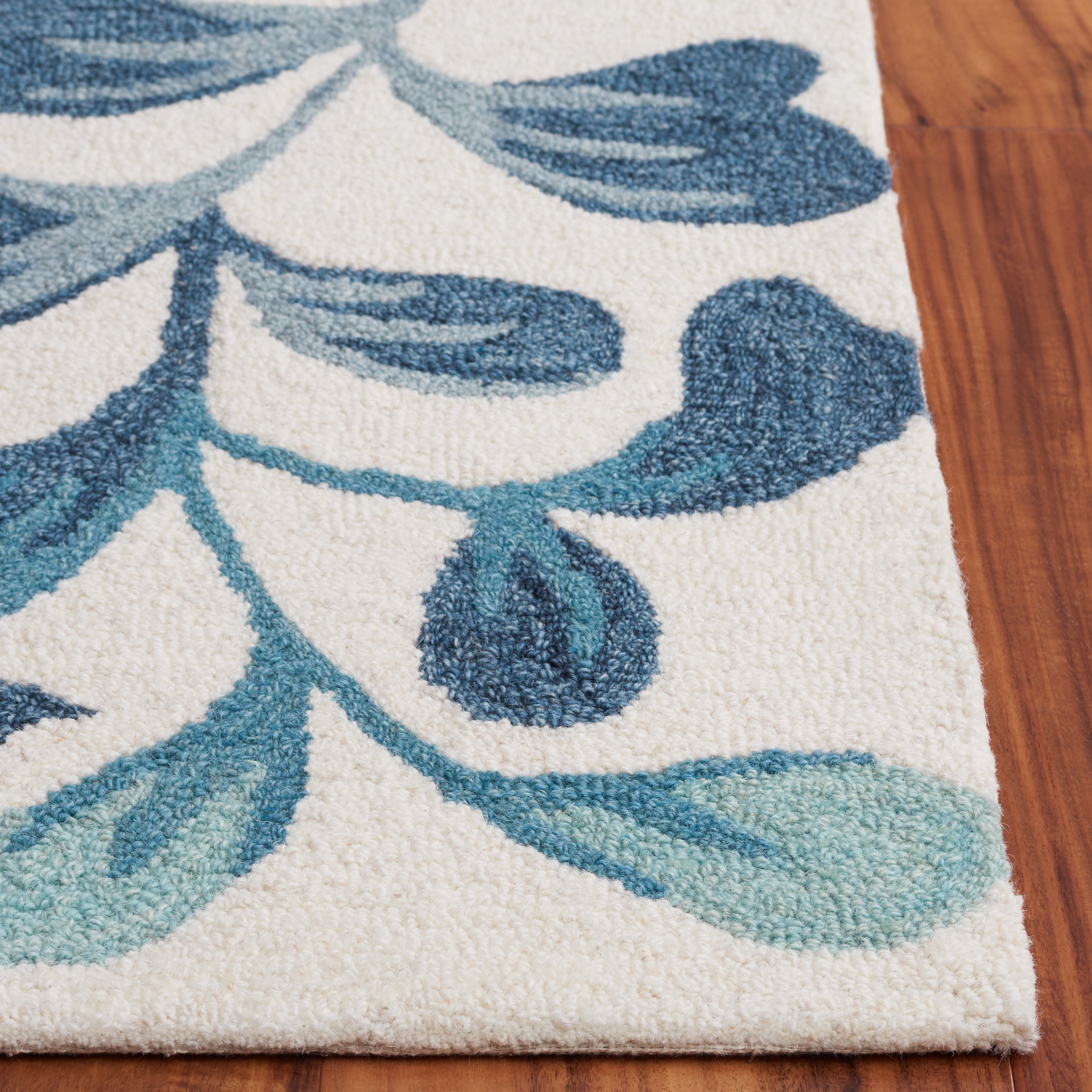 SAFAVIEH Jardin Quinton Leaves Area Rug, Ivory/Blue, 4' x 6'