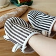thumbnail image 5 of Duckbill Shape Microwave Oven Kitchen Baking and Barbecue Oven Insulation Gloves Heat Resistant Anti-Hot, 5 of 5