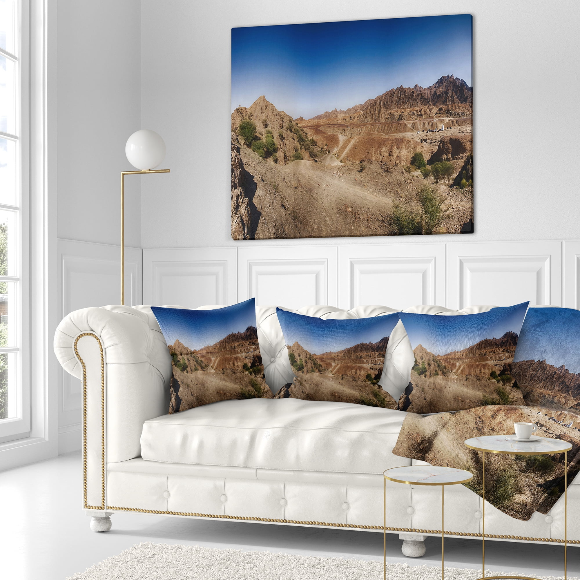 Designart Hatta Mountains Landscape - Photography Throw Pillow - 18x18