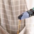 thumbnail image 4 of Inteprter Tapón dispensador automático de botella de vertedor de vinagre a prueba de fugas para salsa de soja de vino de oliva Cocina y Comedor Gris Inteprter HA003960-04, 4 of 6