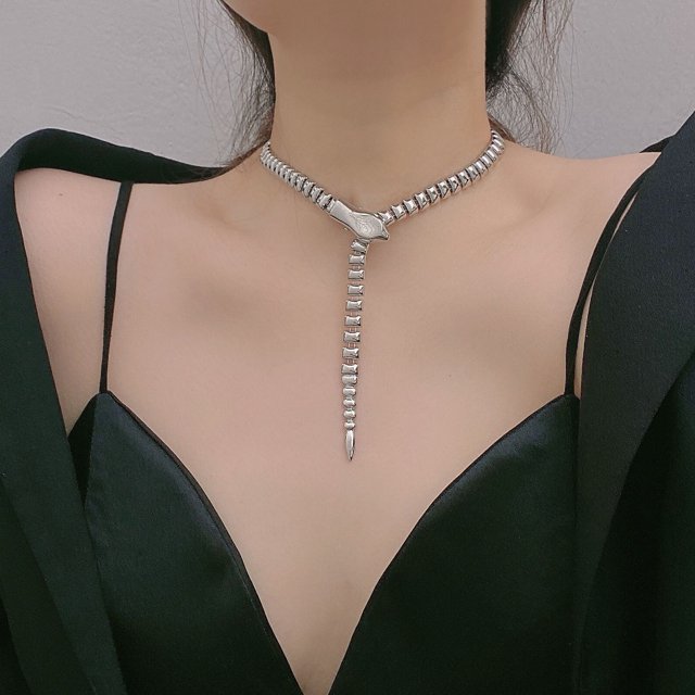 Cadena de cintura con forma de serpiente estilo punk para mujer, cadena de metal para mostrar, cinturón, falda, abrigo, accesorios, collar con cadena para pantalones con cabeza de serpiente