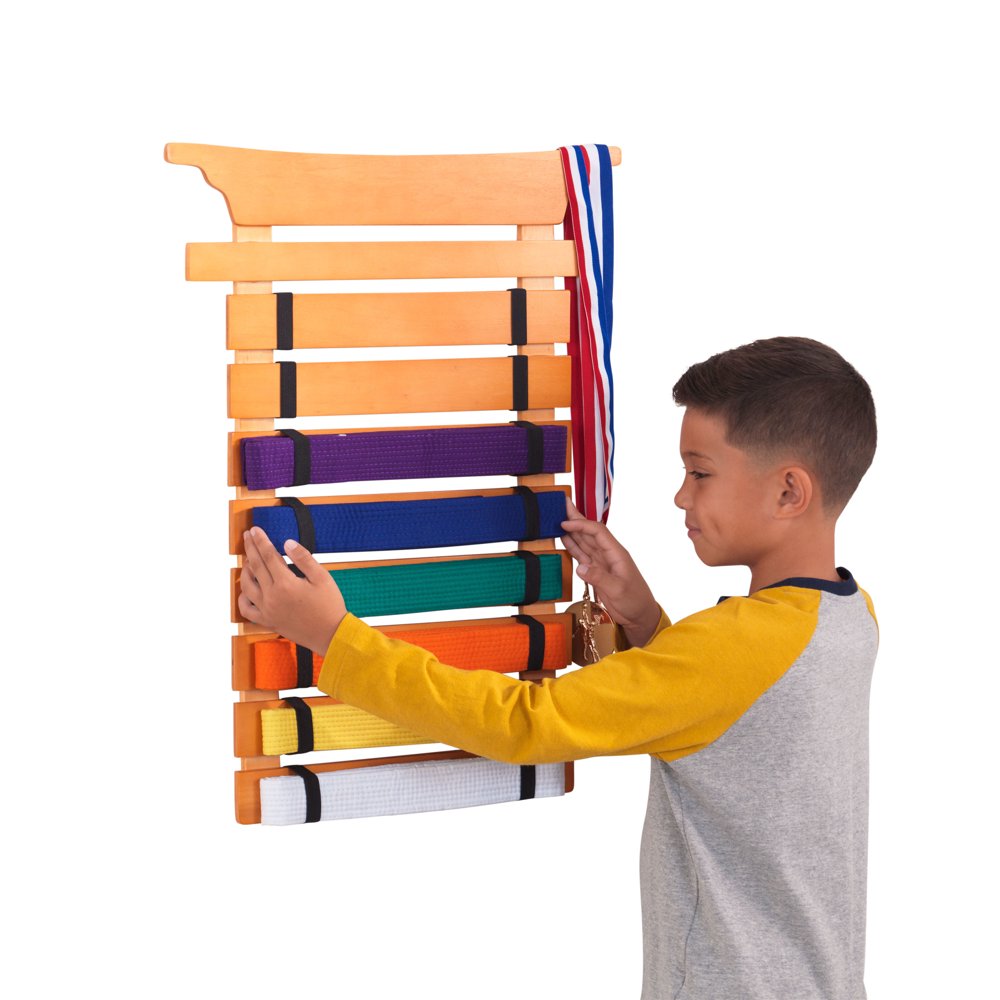 KidKraft KidKraft Martial Arts Wooden Belt Holder Hanging Display for 8