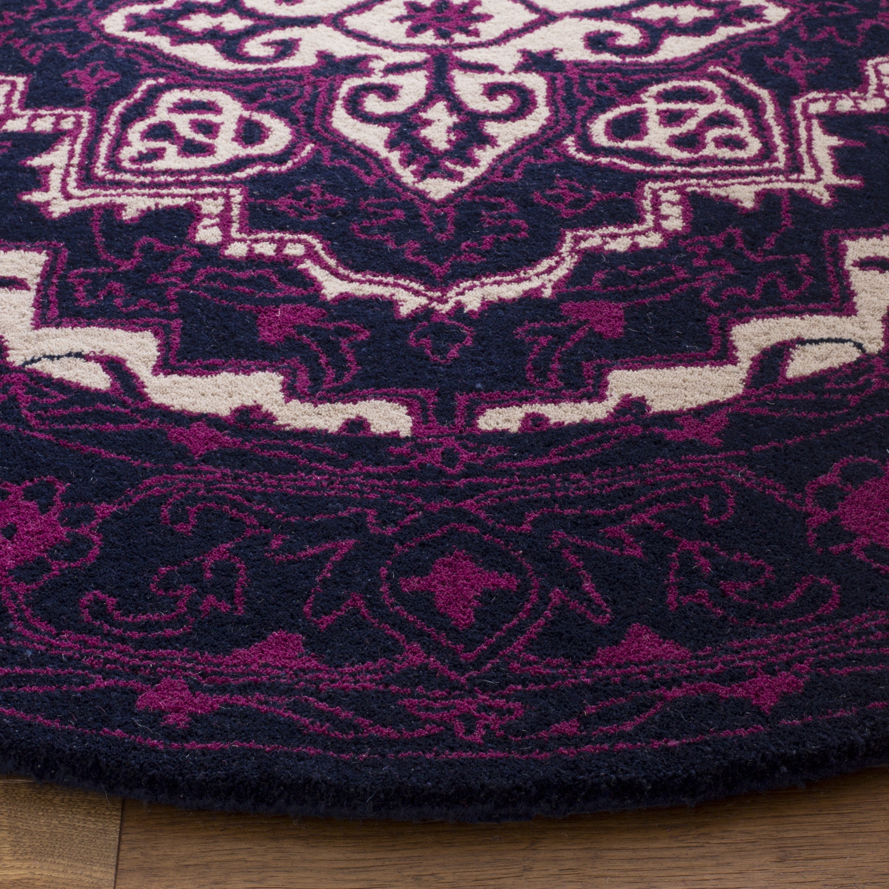 SAFAVIEH Bellagio Coty Oriental Wool Area Rug, Purple/Ivory, 5' x 5' Round