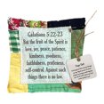 thumbnail image 1 of Colcha Oración Cosida A Mano Con Cruz en El Interior para Familiares Y Amigos, 1 of 9