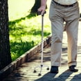 thumbnail image 3 of Muletas para adultos Muletas de brazo de metal para estabilidad Bastones telescópicos para hombres y mujeres con bastón de senderismo antideslizante y bastón de trekking portátil, 3 of 5