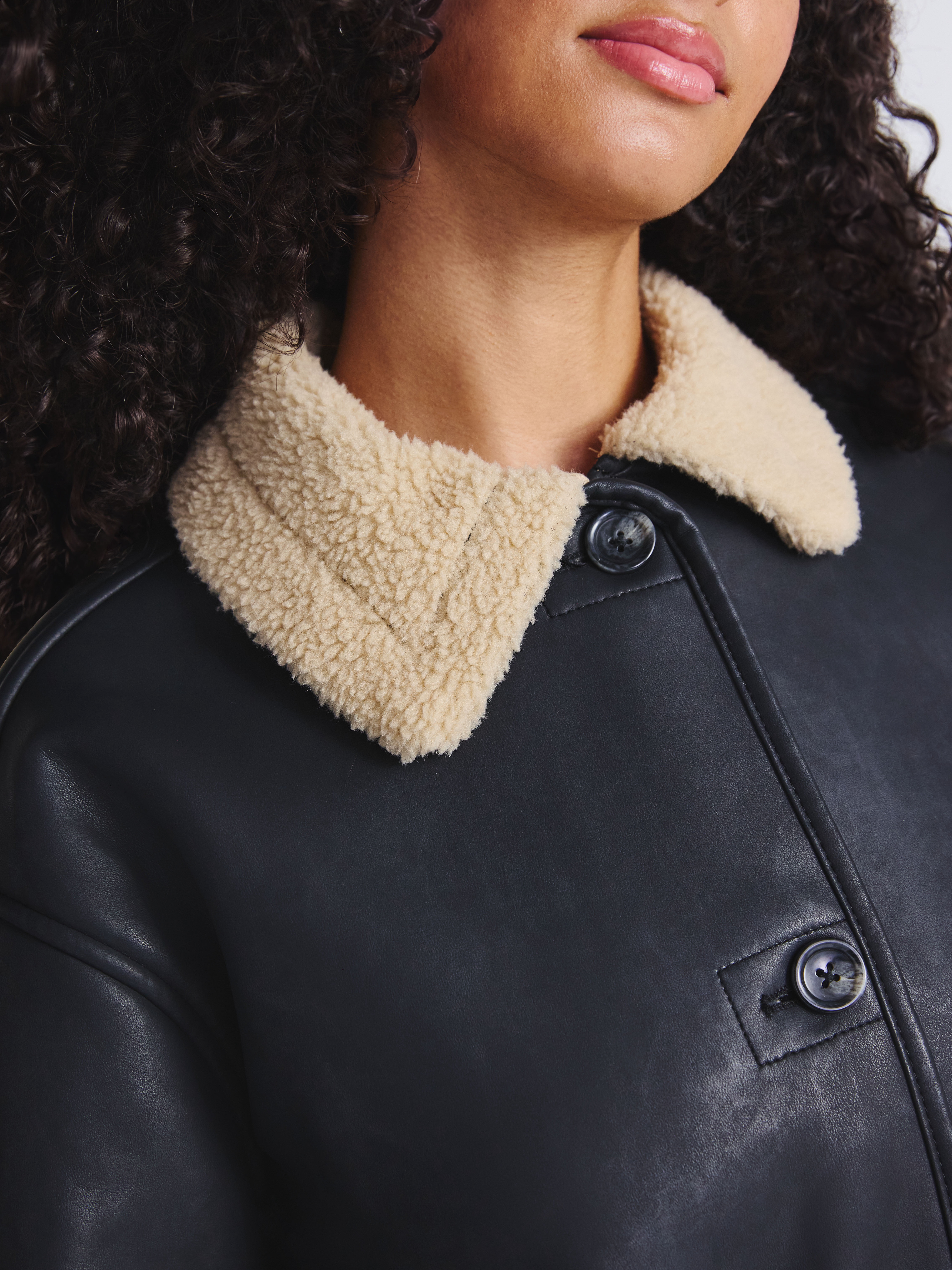 Time and Tru Women's and Women's Plus Bonded Faux Shearling Jacket, Sizes XS-2X