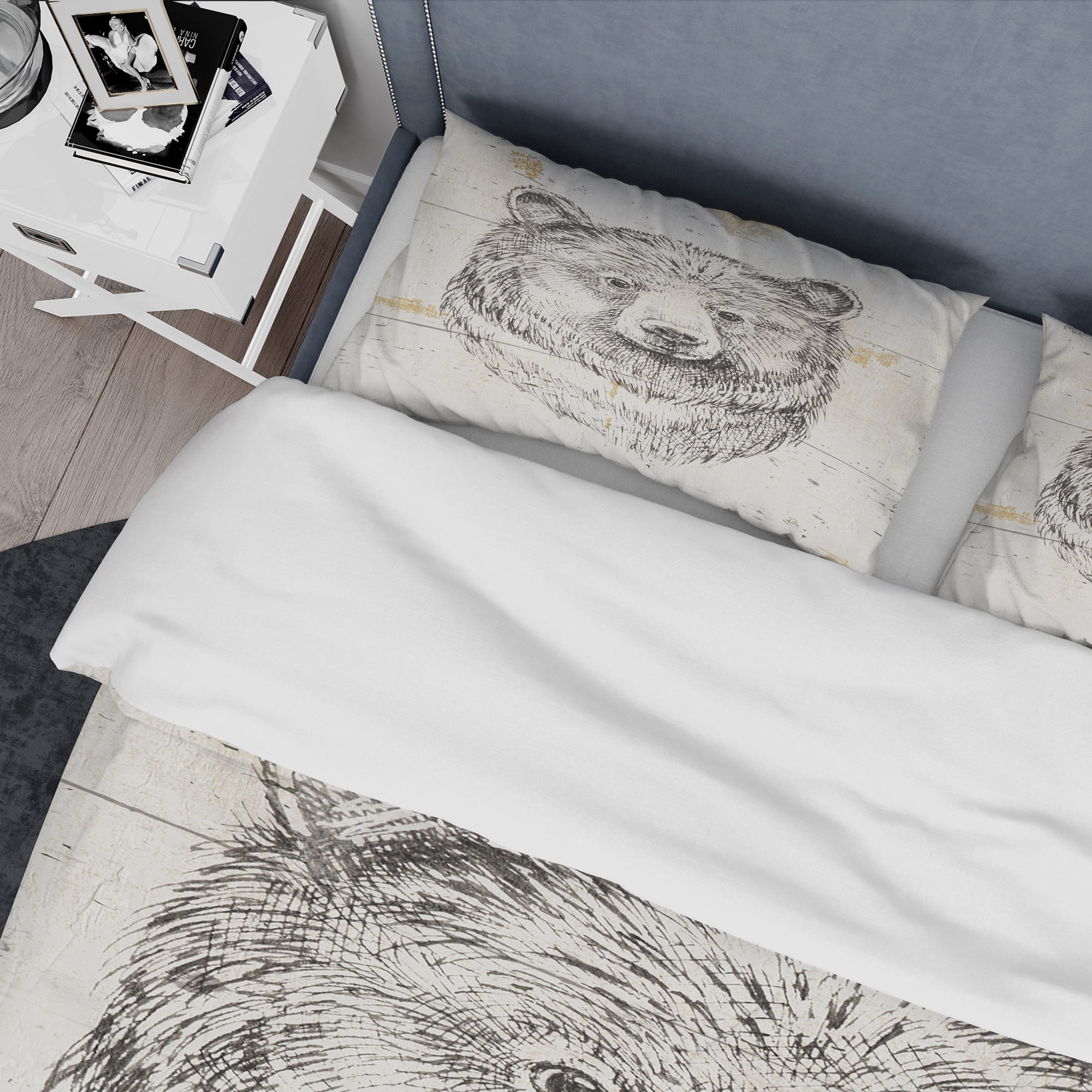 Designart 'Bear Wild and Beautiful IV' Farmhouse Duvet Cover Set