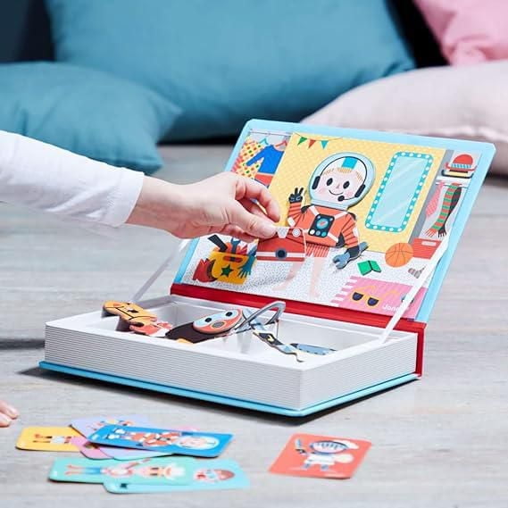 Janod - Costumes de Garçons Magneti’book - Jeu Éducatif - 36 Aimants et 8 Cartes - Créez des Tenues - Développe les Compétences Motrices Fines et la Créativité - À partir de 3 Ans - J02719